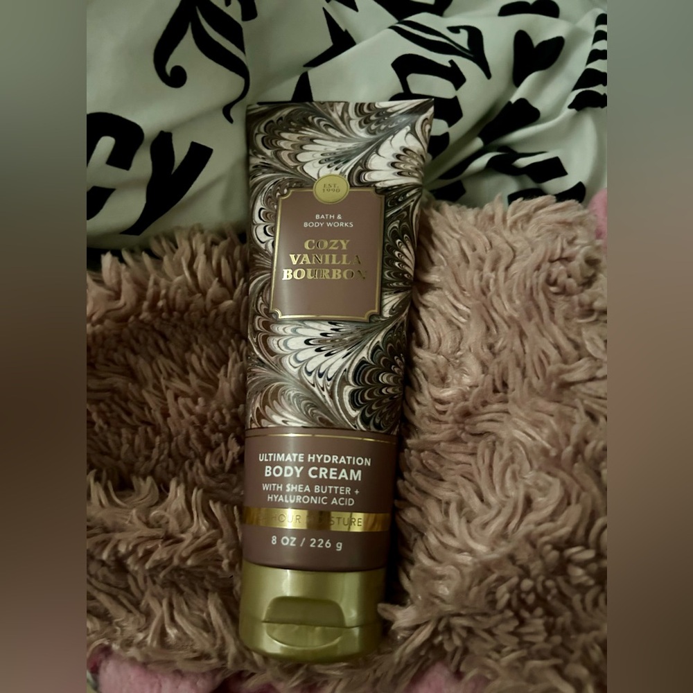 Bath and Body Works Cozy Vanilla Bourbon Lotion